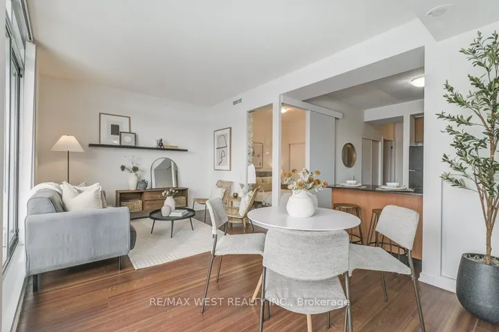 30  Canterbury  Place, Toronto C07, ON M2N 0B9