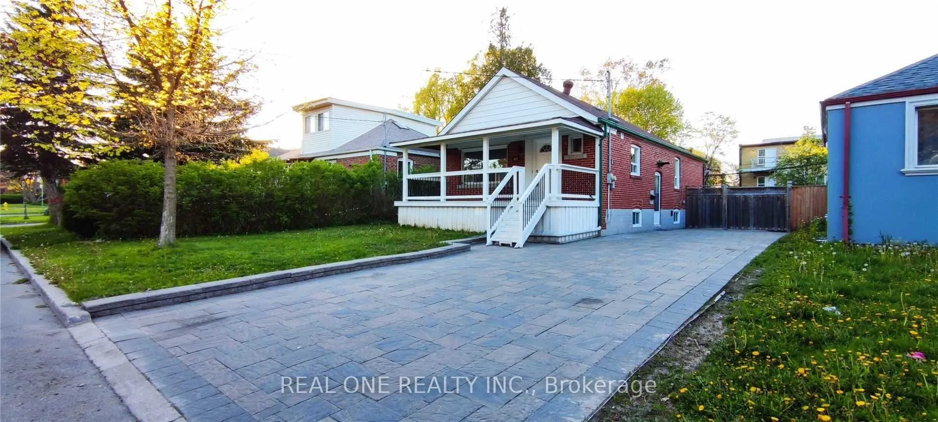 Detached Home For Lease | C12962492
