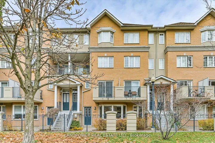 28  Sommerset  Way, Toronto C14, ON M2N 6W7