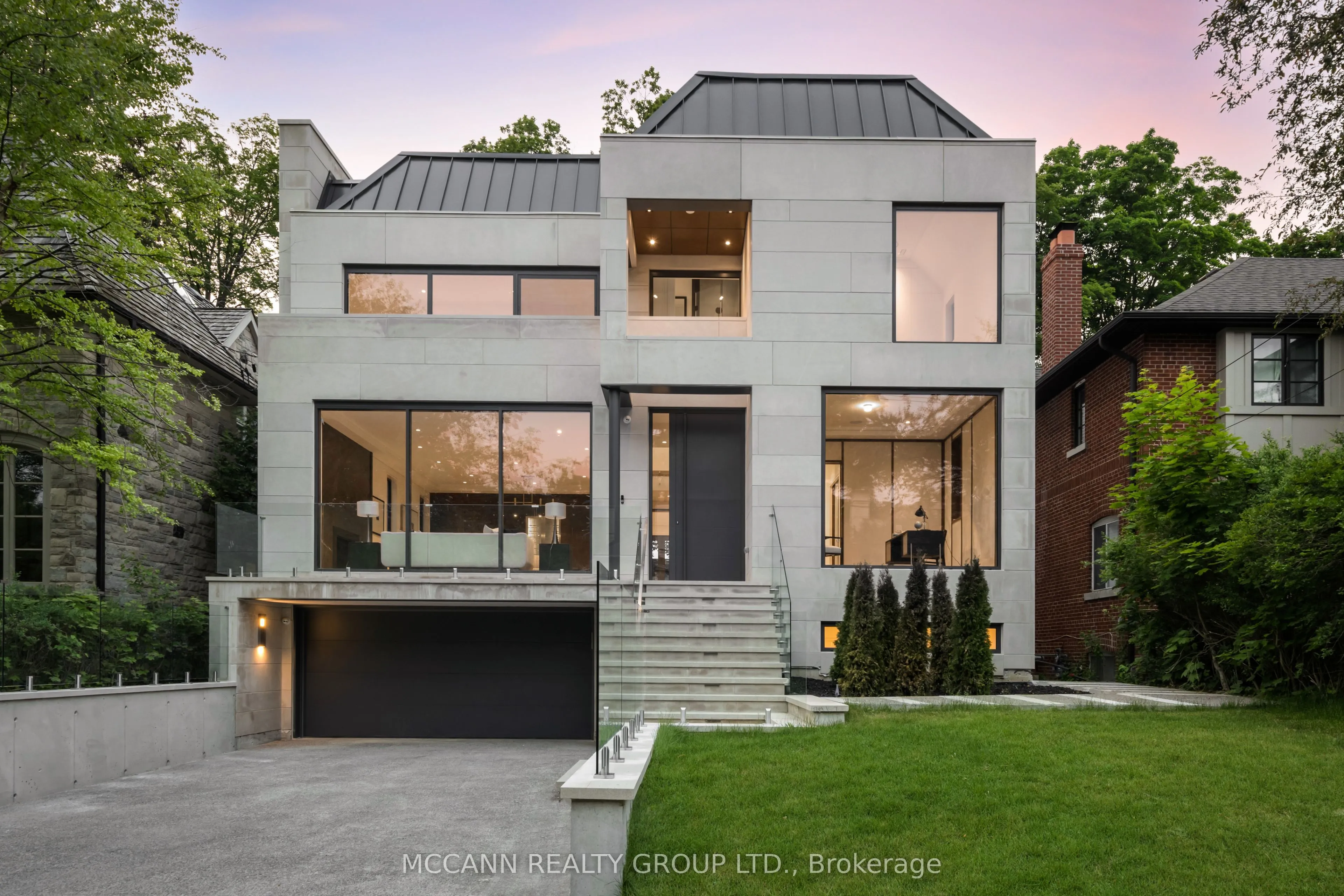 Detached Home For Sale | C12977114
