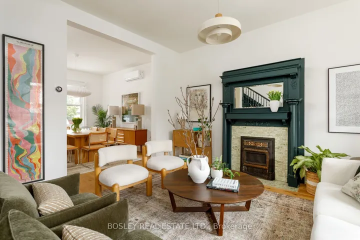 127  Lisgar  Street, Toronto C01, ON M6J 3G4
