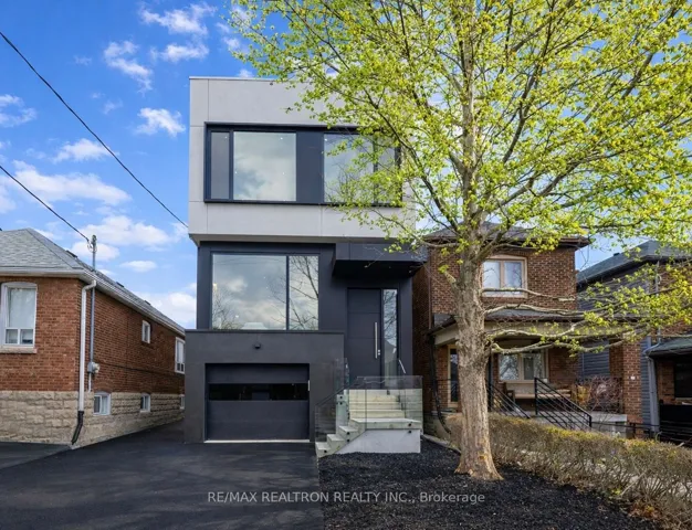 315  Arlington  Avenue, Toronto C03, ON M6C 2Z8