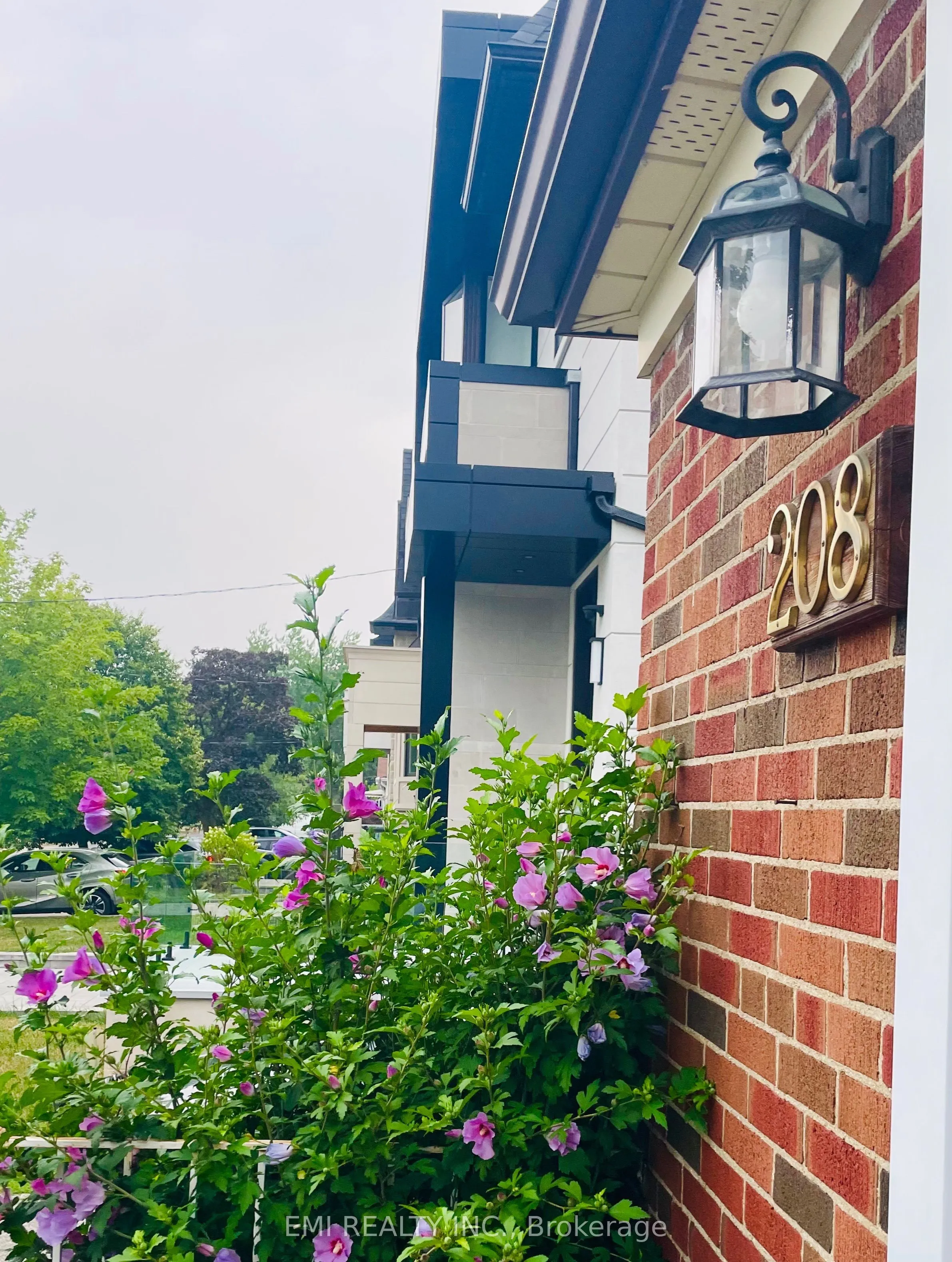 Detached Home For Lease | C12999018