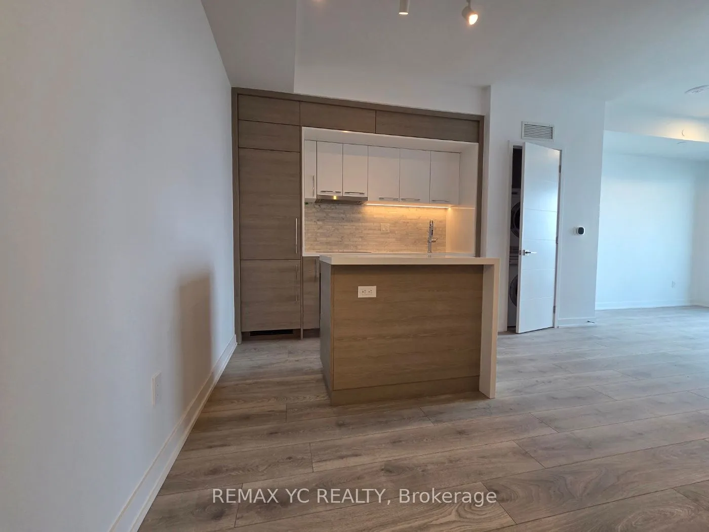 Property For Lease | C13005922