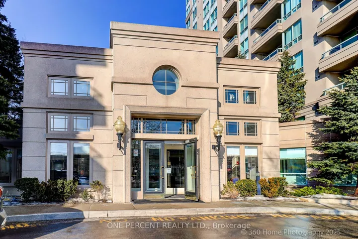 8  Covington  Road, Toronto C04, ON M6A 3E5