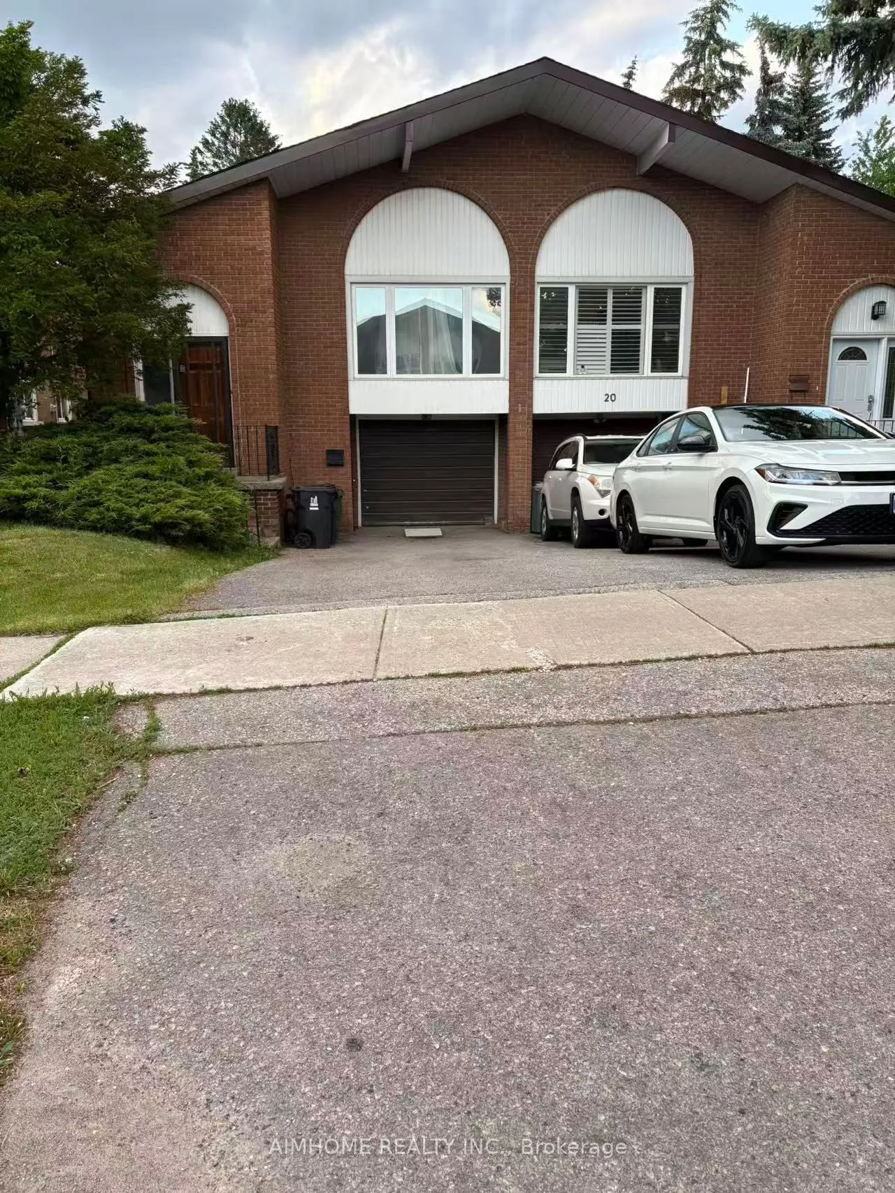 Semi-Detached Home For Lease | C13015842