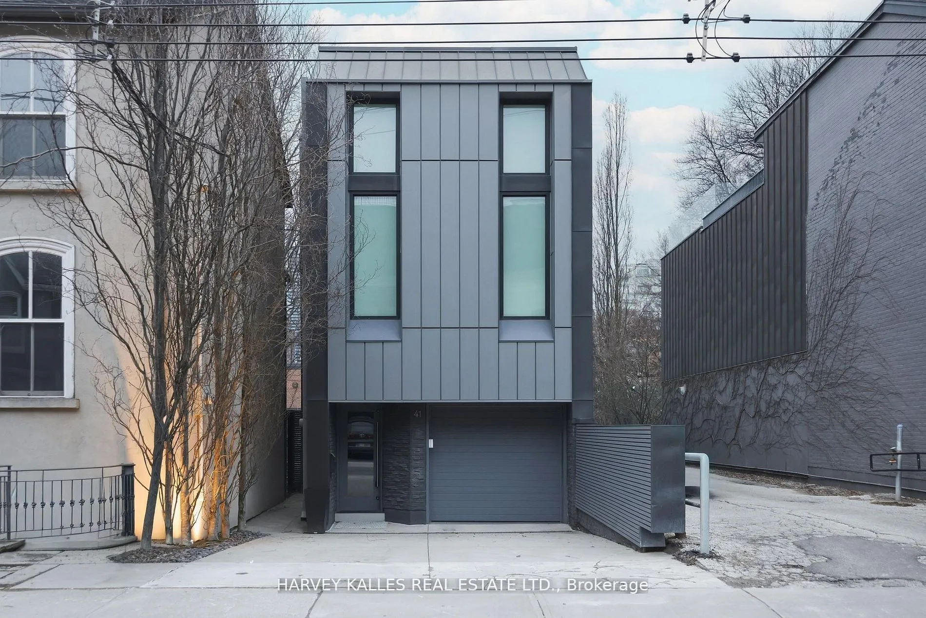 Detached Home For Sale | C13024834