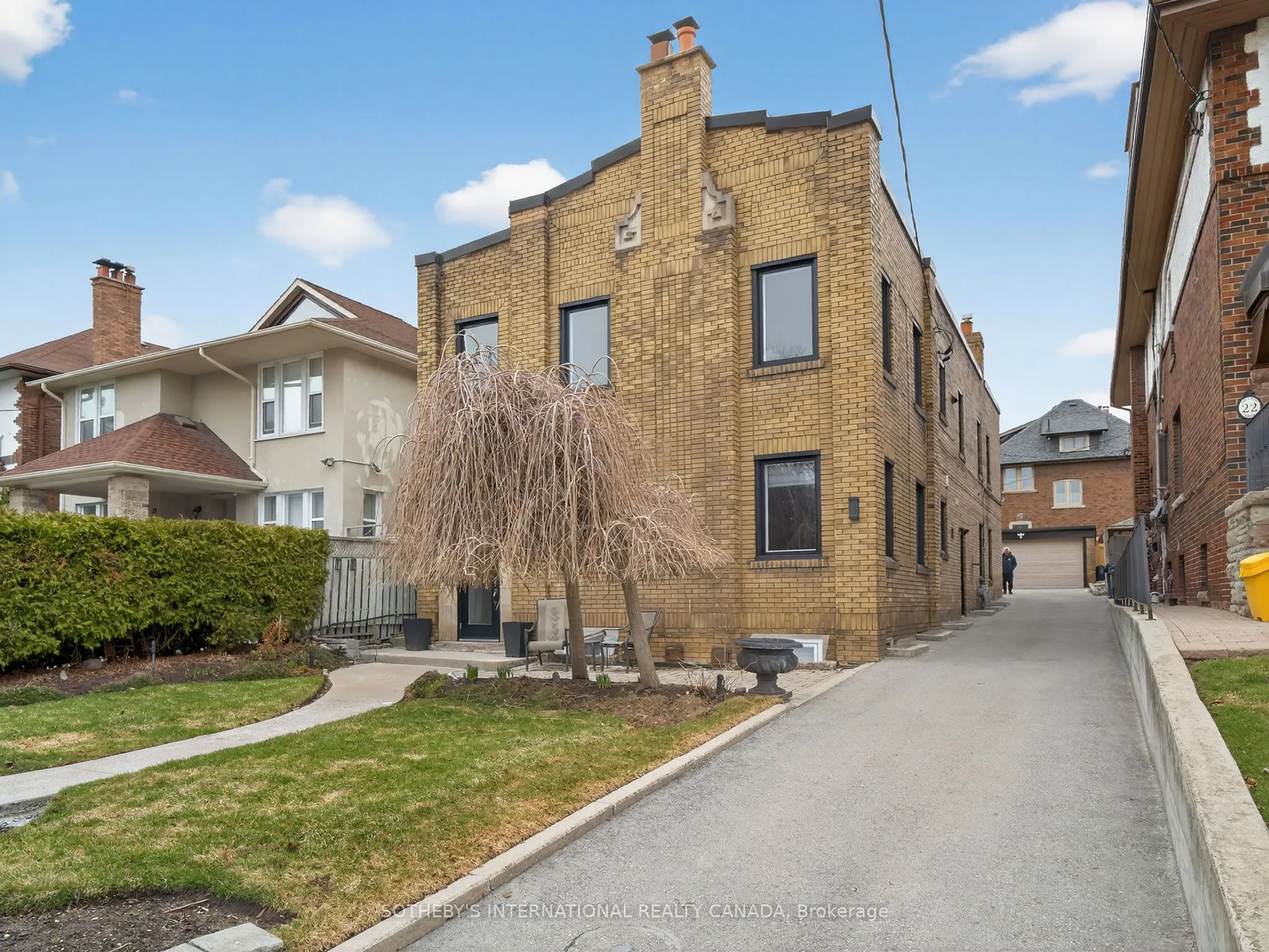 Multiplex For Lease | C13026394