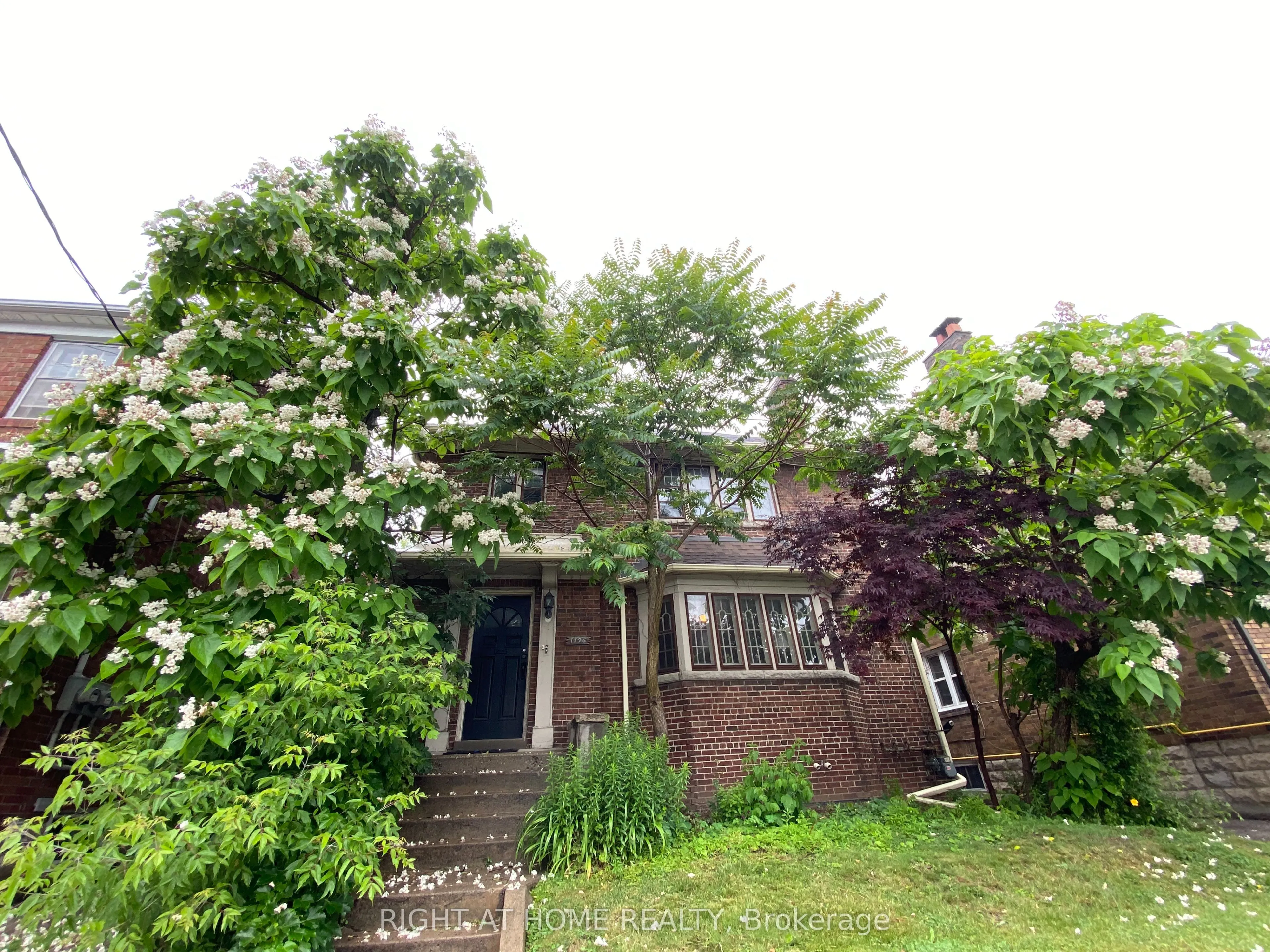 Detached Home For Lease | C13027778