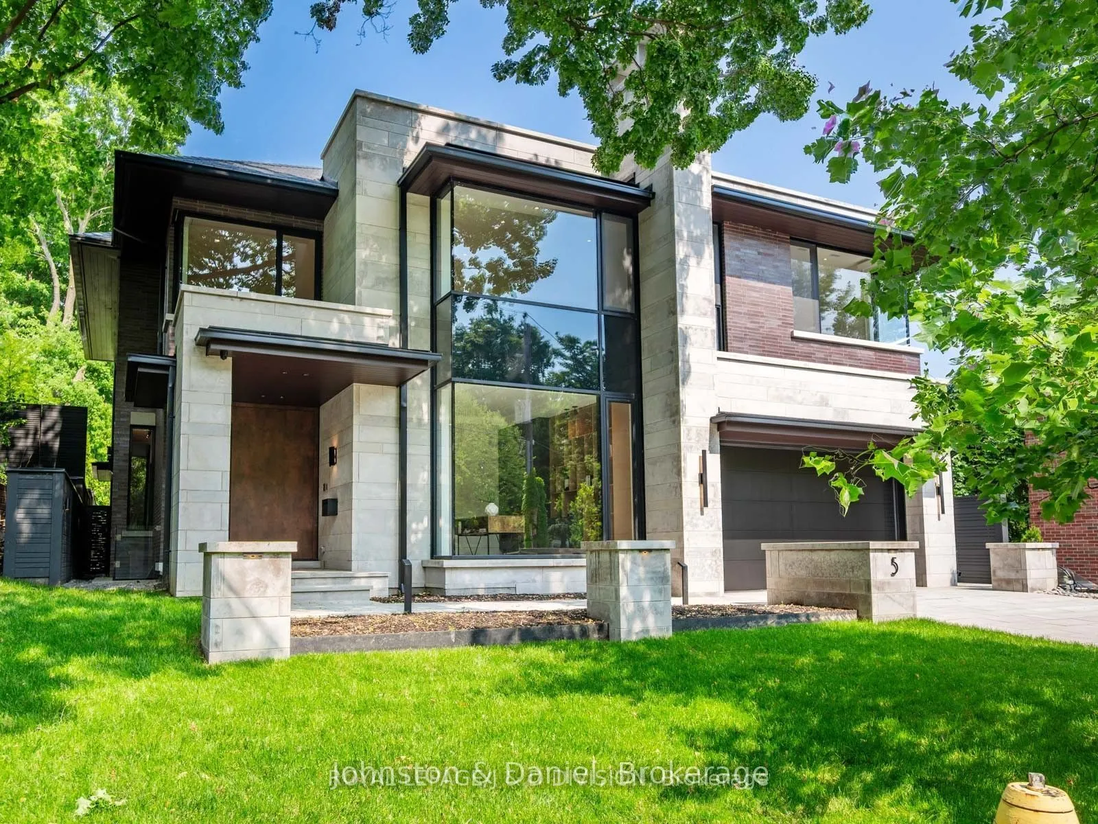Detached Home For Sale | C13029310