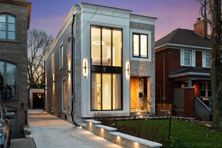 238  Melrose N Avenue, Toronto C04, ON M5M 1Z1