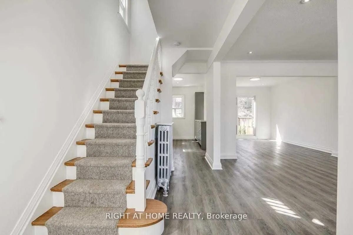 Semi-Detached Home For Lease | C13030528