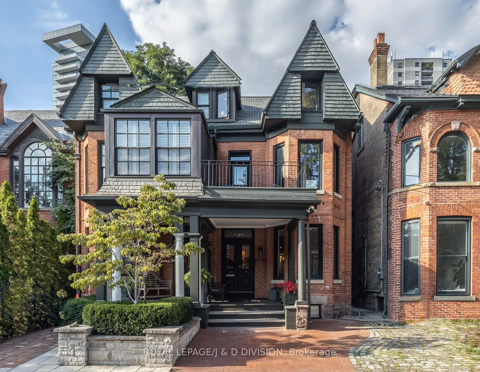 Semi-Detached Home For Sale | C13031538