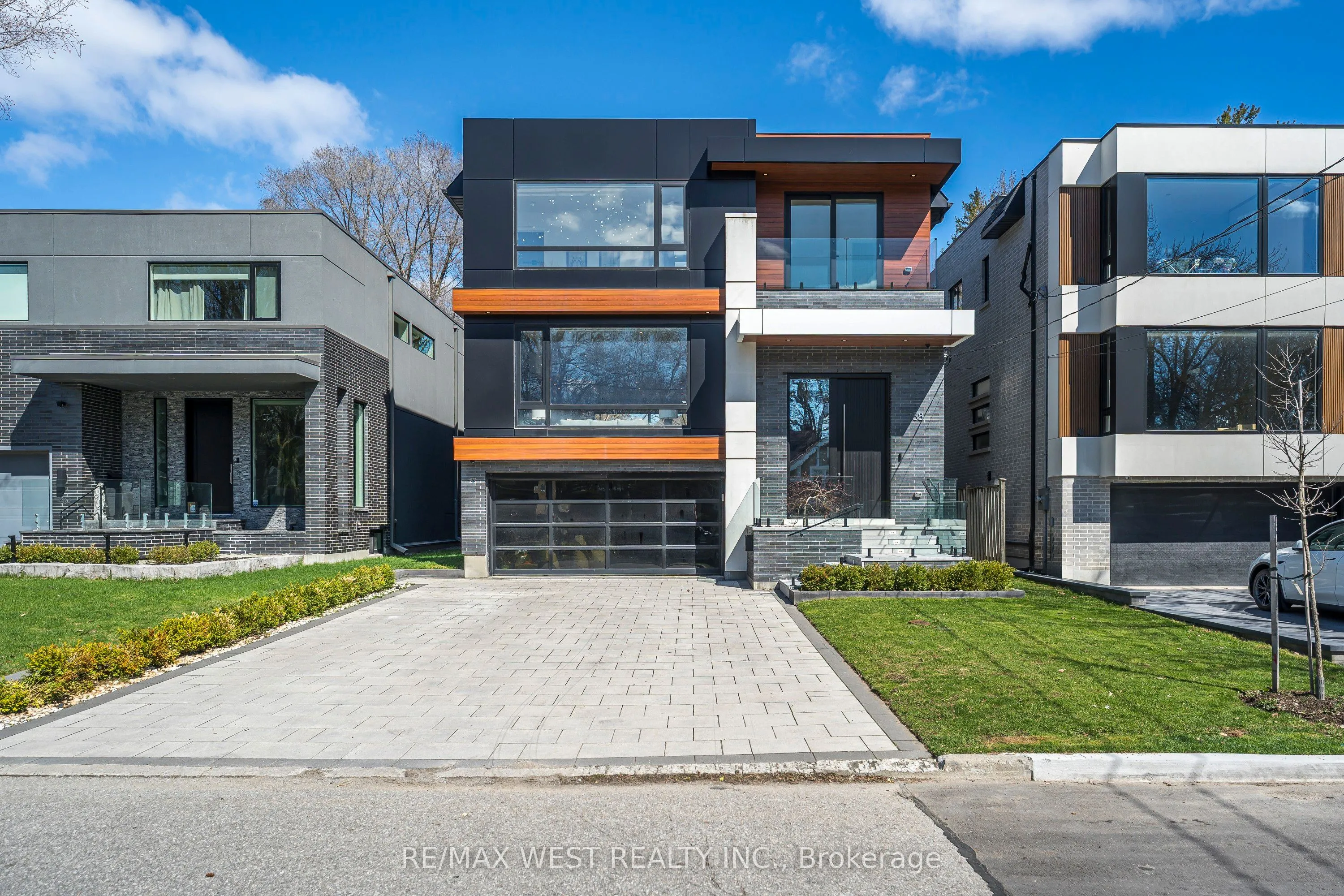 Detached Home For Sale | C13034176