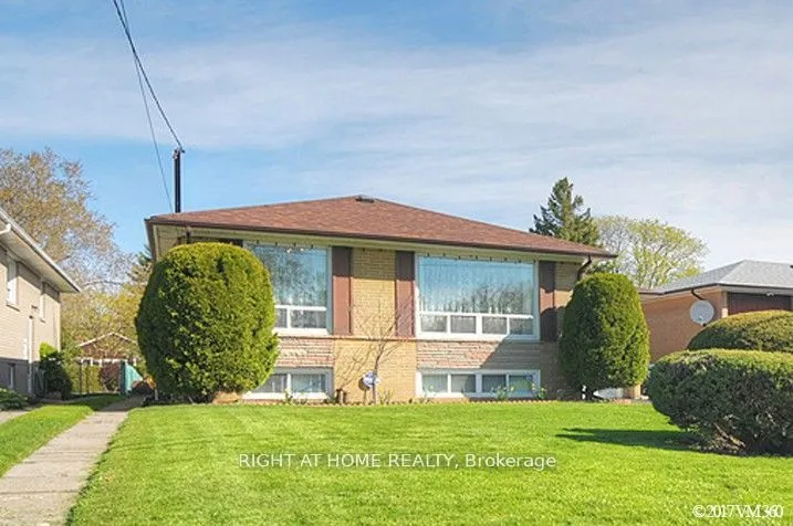 Detached Home For Lease | C13043754
