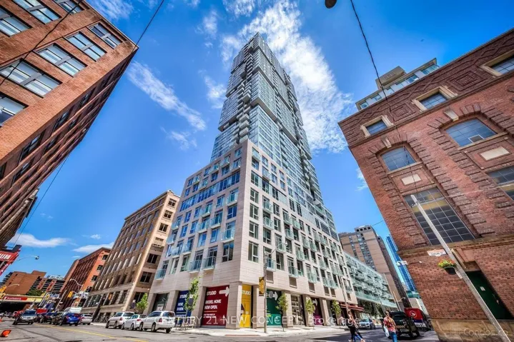 30  Nelson  Street, Toronto C01, ON M5V 0H5