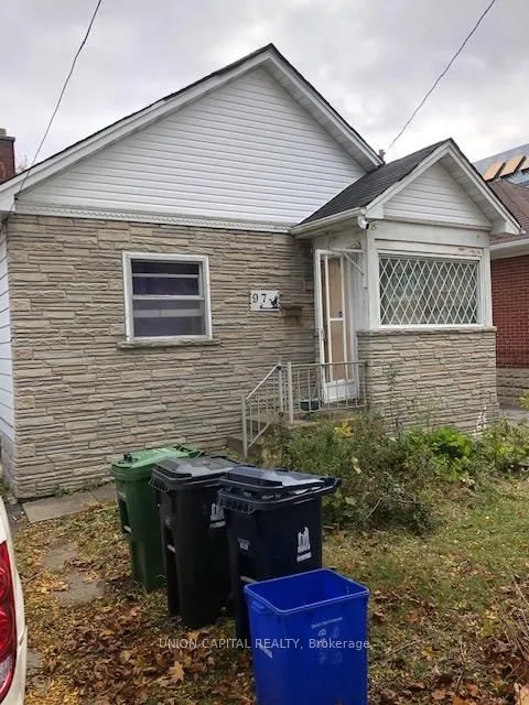 Detached Home For Lease | C13051610