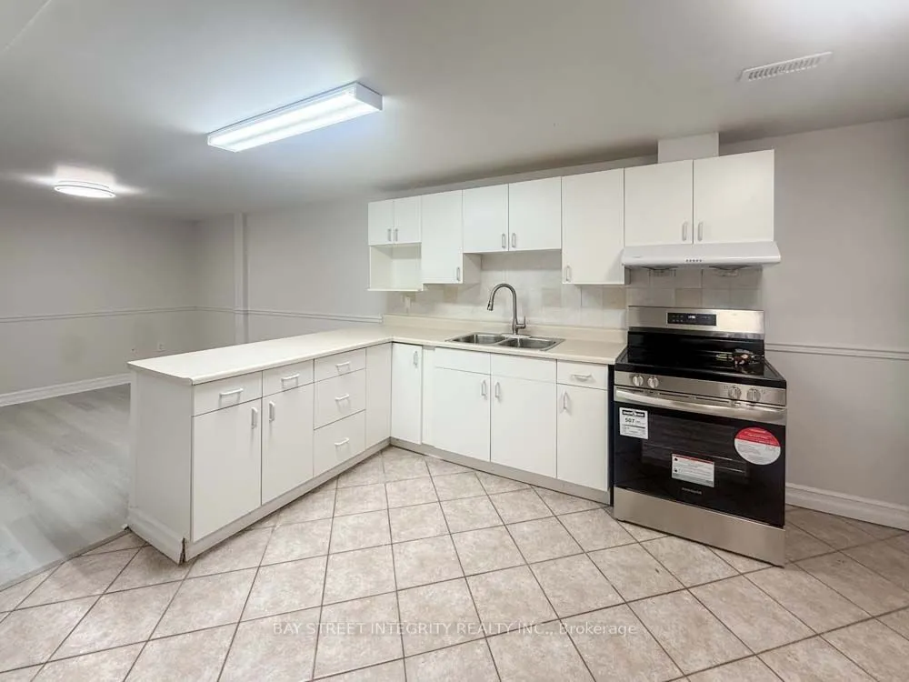 Detached Home For Lease | C13067978