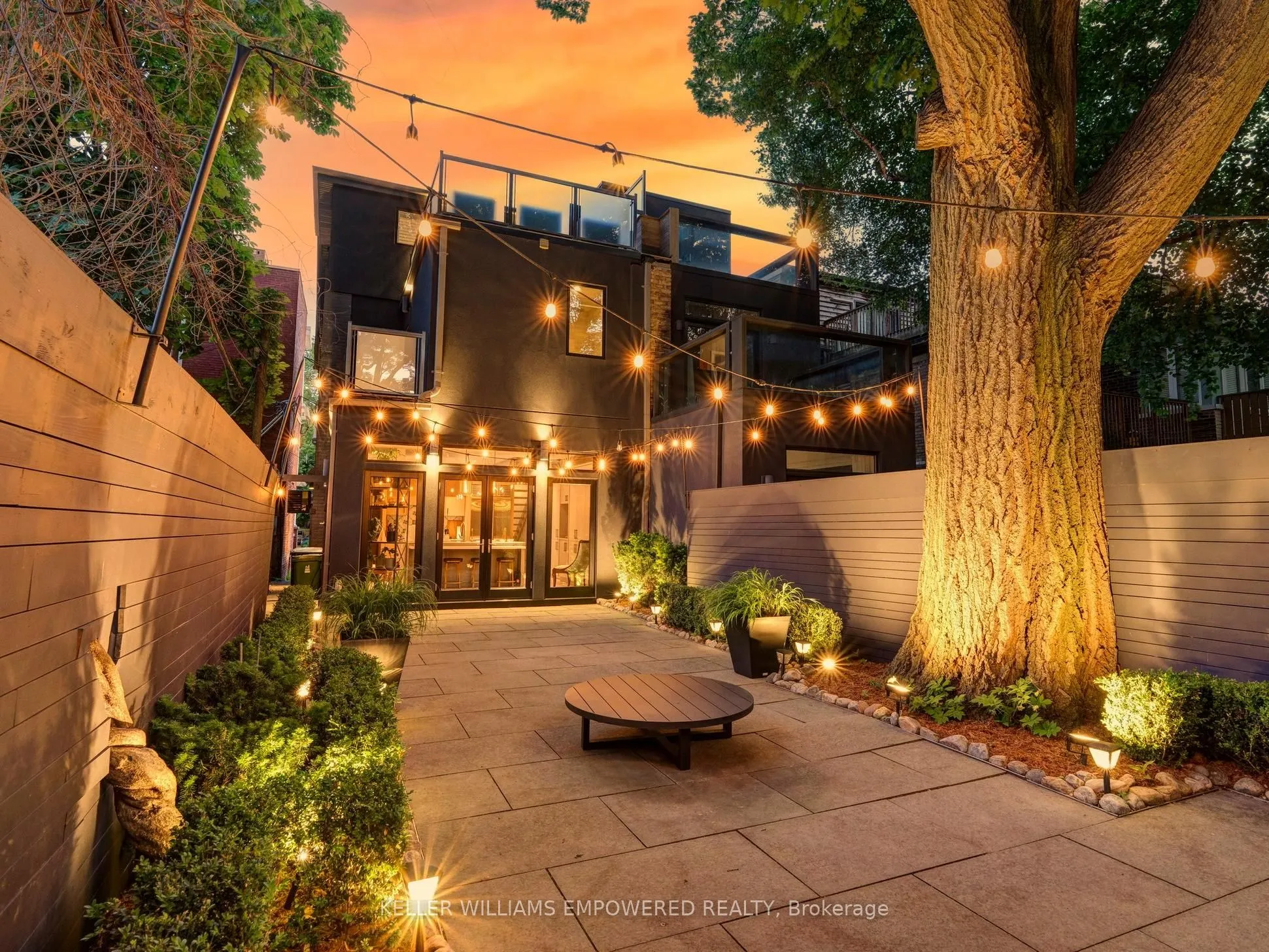 Semi-Detached Home For Lease | C13070610