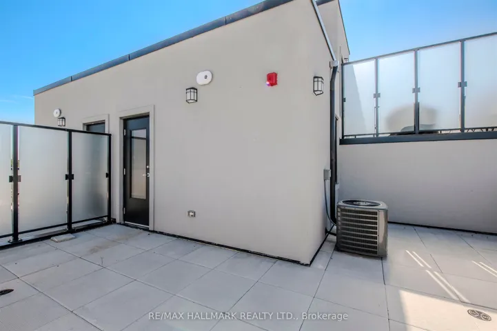 34-851 Sheppard Avenue W 4th Floor, Toronto C06, ON M3H 0E8