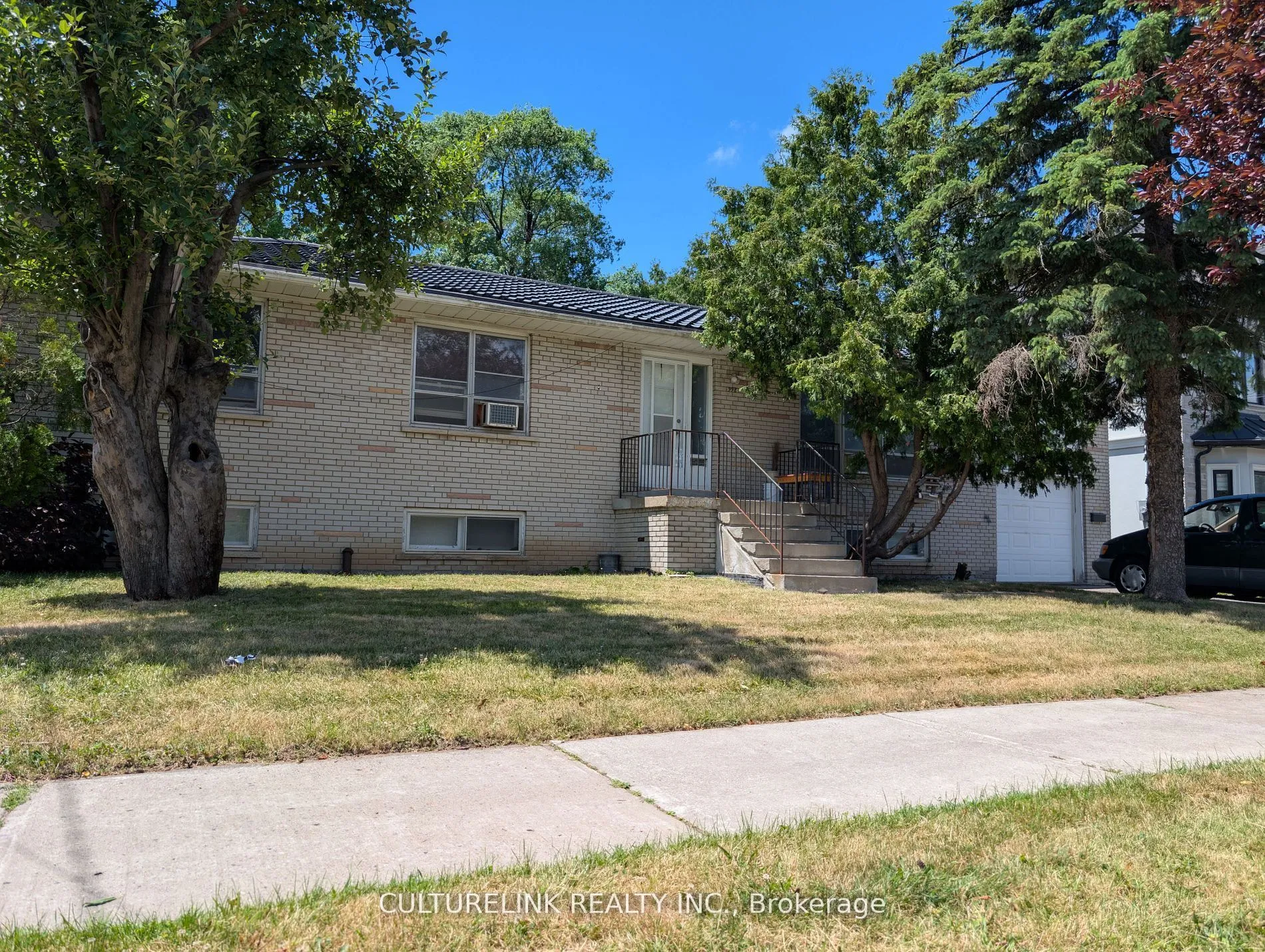 Detached Home For Lease | C13084784