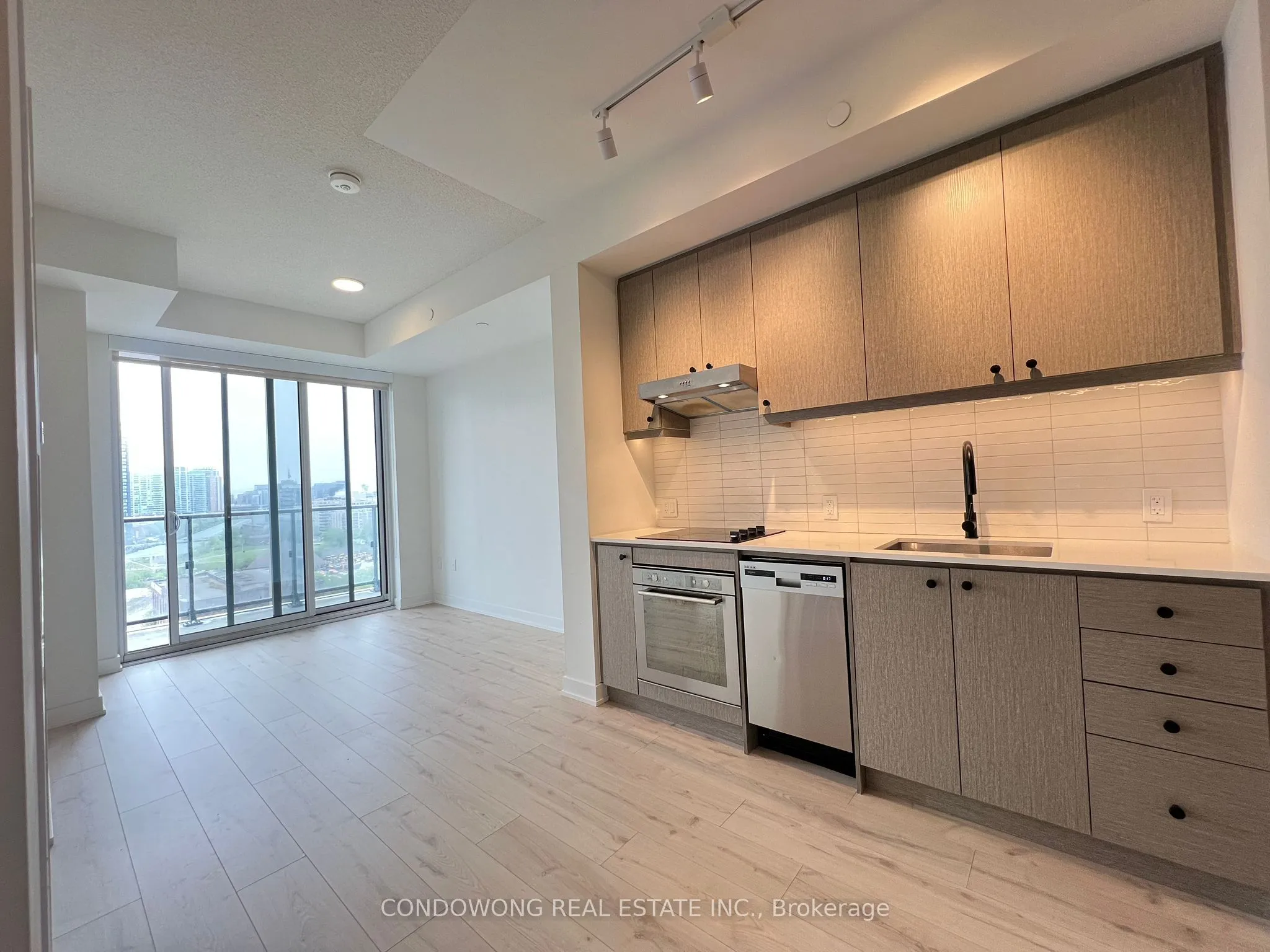 Property For Lease | C13093098