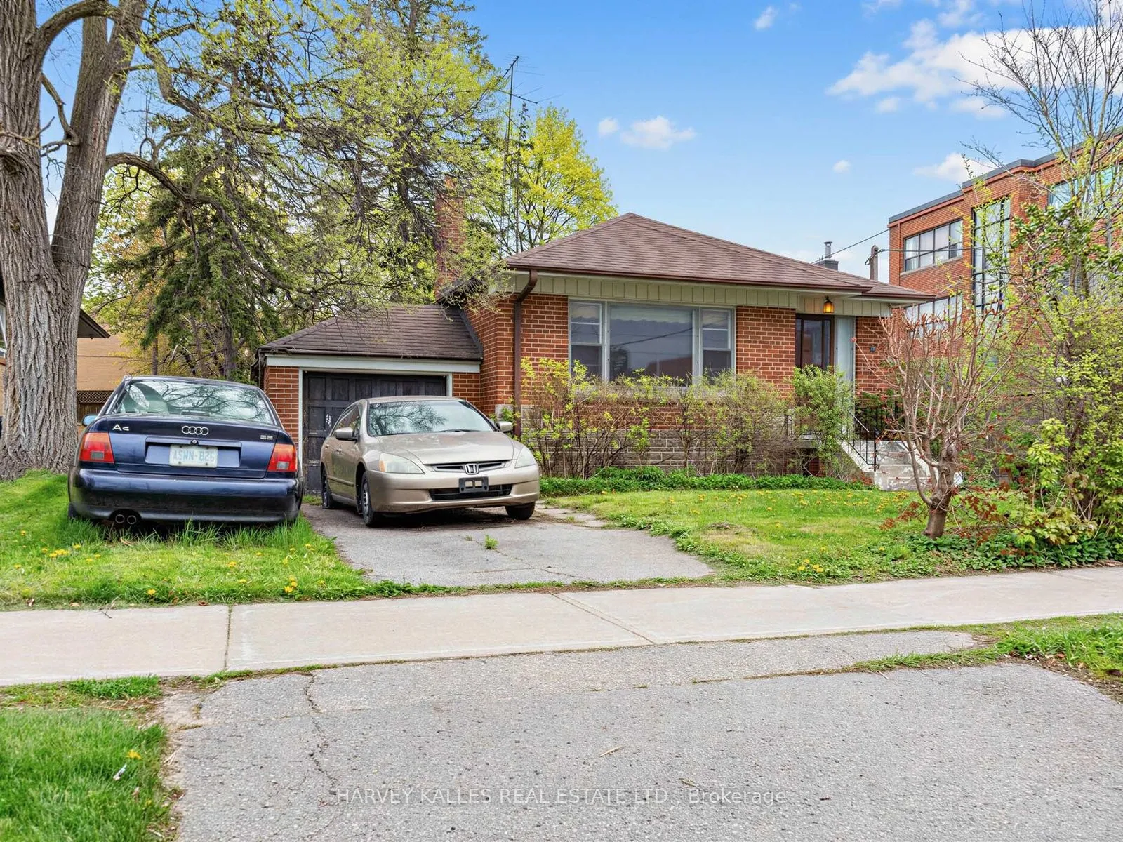 Detached Home For Sale | C13098240