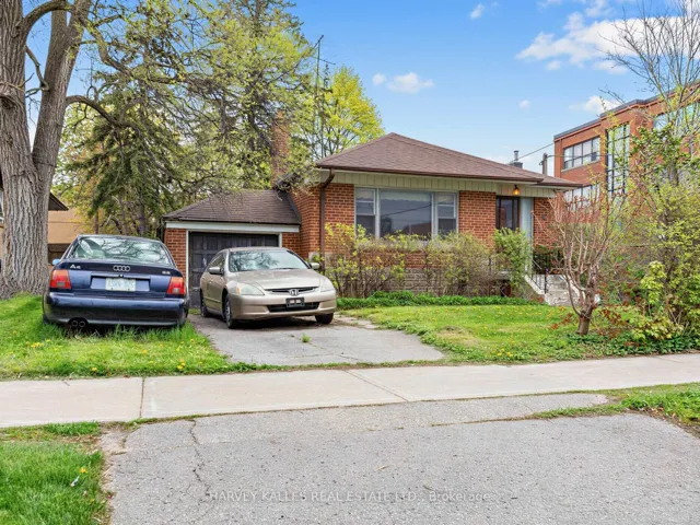 12 Invermay Avenue, Toronto C06, ON M3H 1Z2