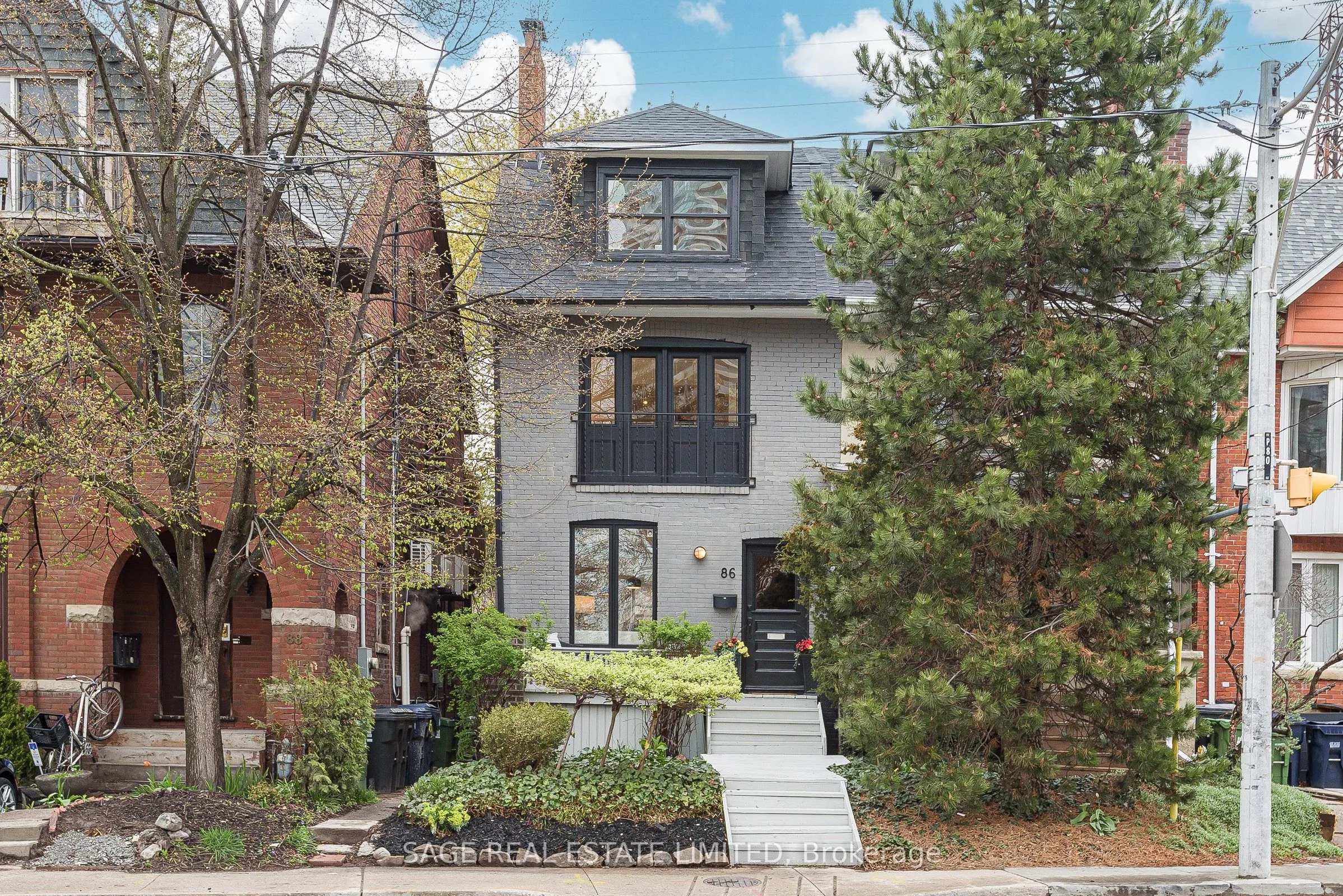 Semi-Detached Home For Sale | C13098478