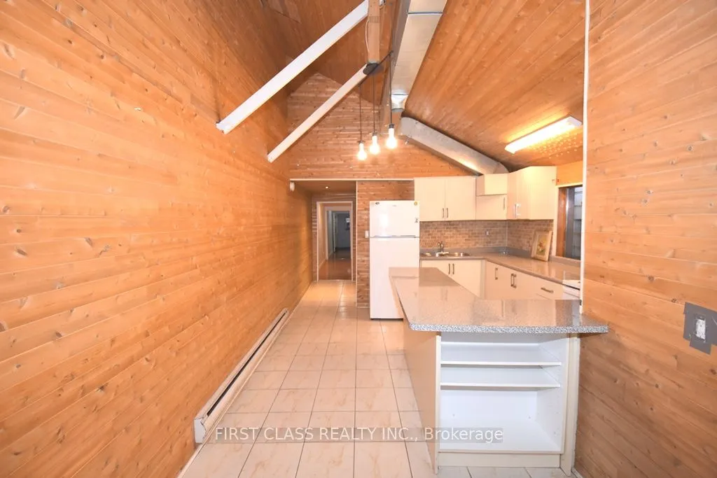 Semi-Detached Home For Lease | C13100228