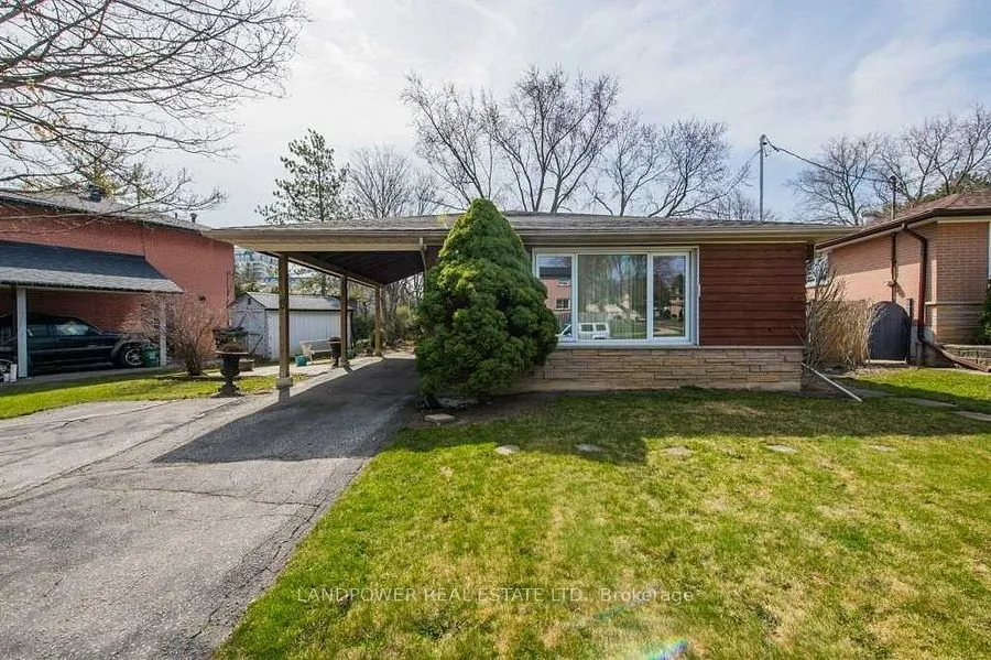 Detached Home For Lease | C13100458