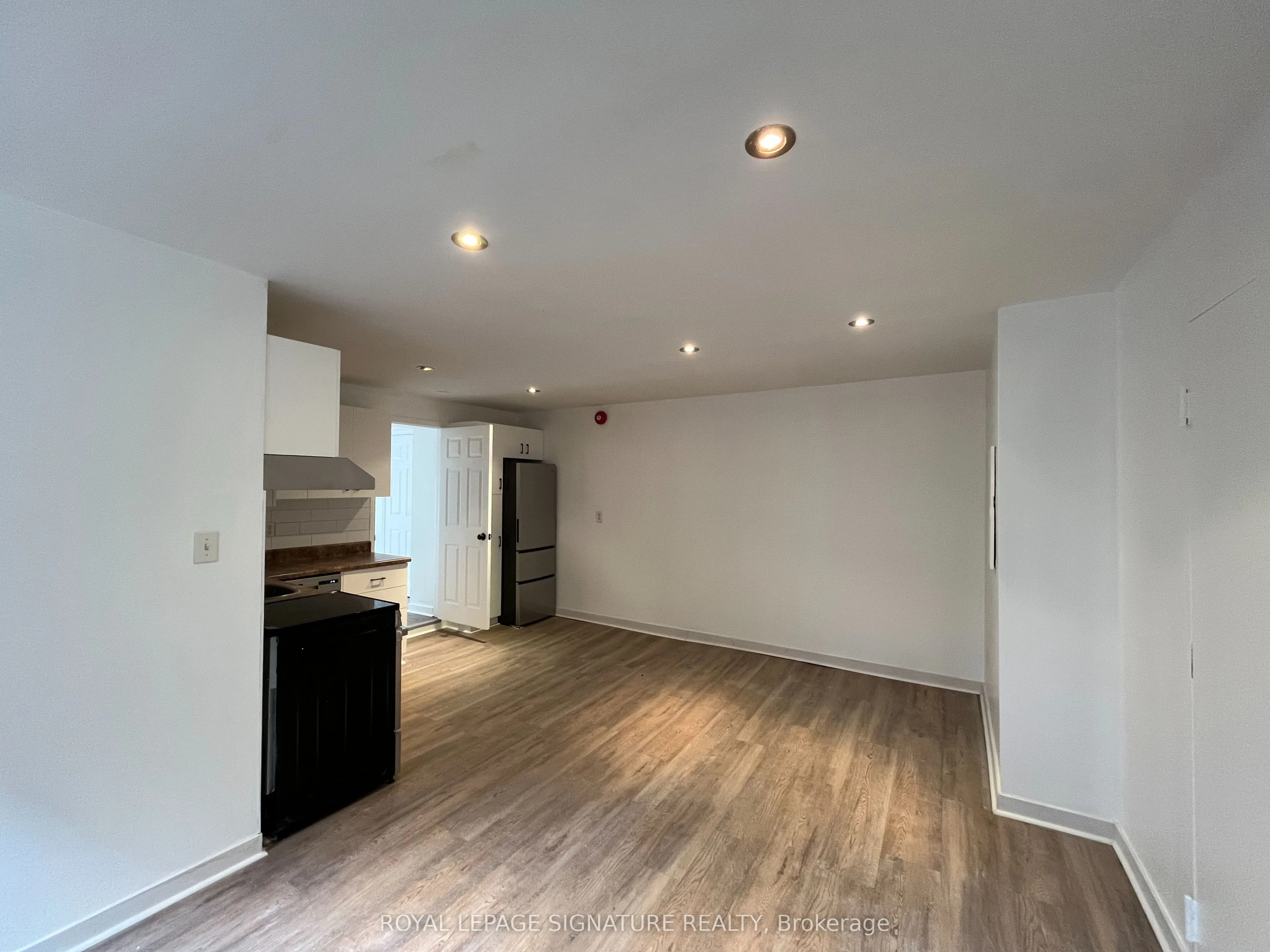 Multiplex For Lease | C13101052