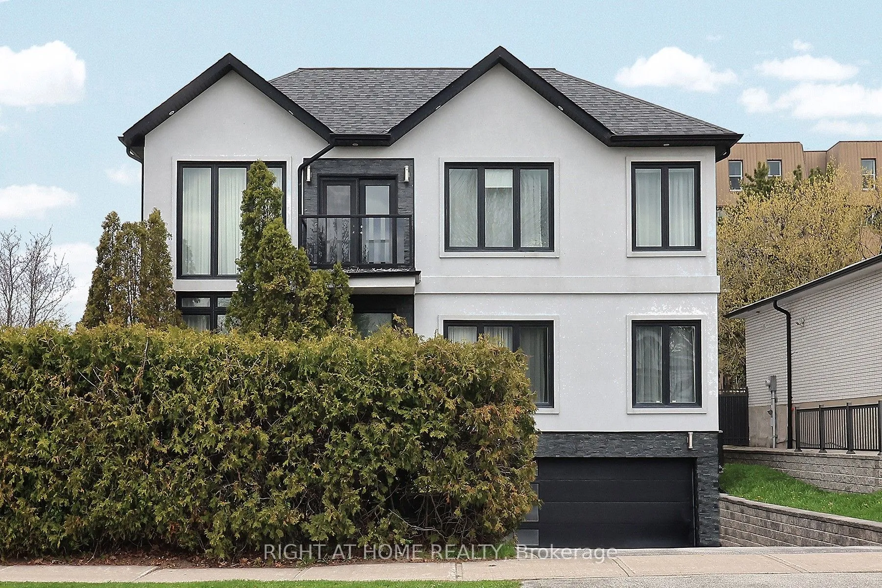 Detached Home For Lease | C13102644