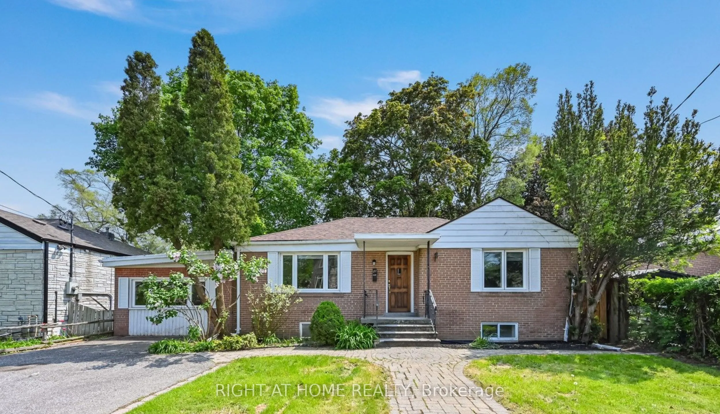 Detached Home For Lease | C13108988