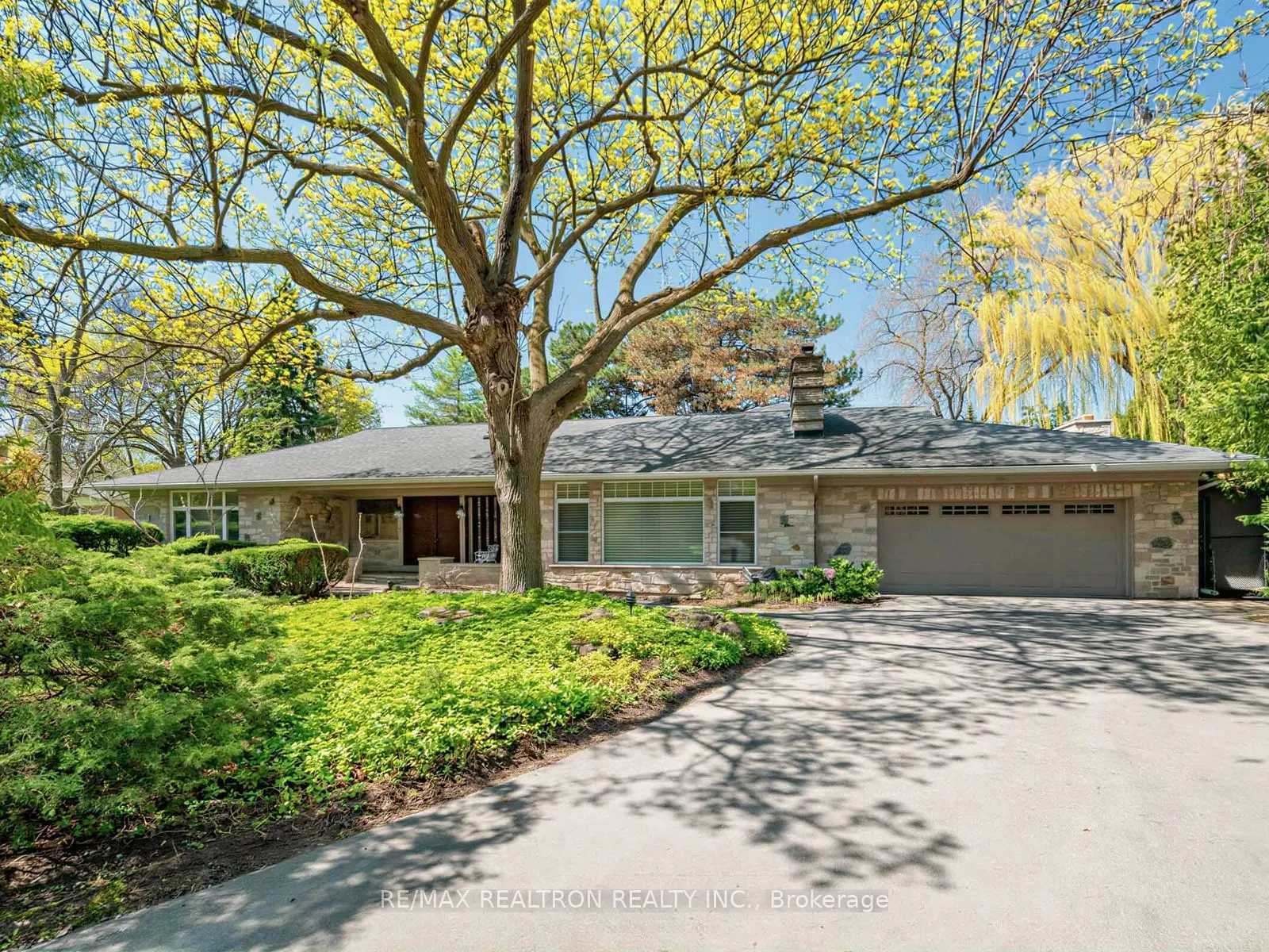 Detached Home For Sale | C13109784
