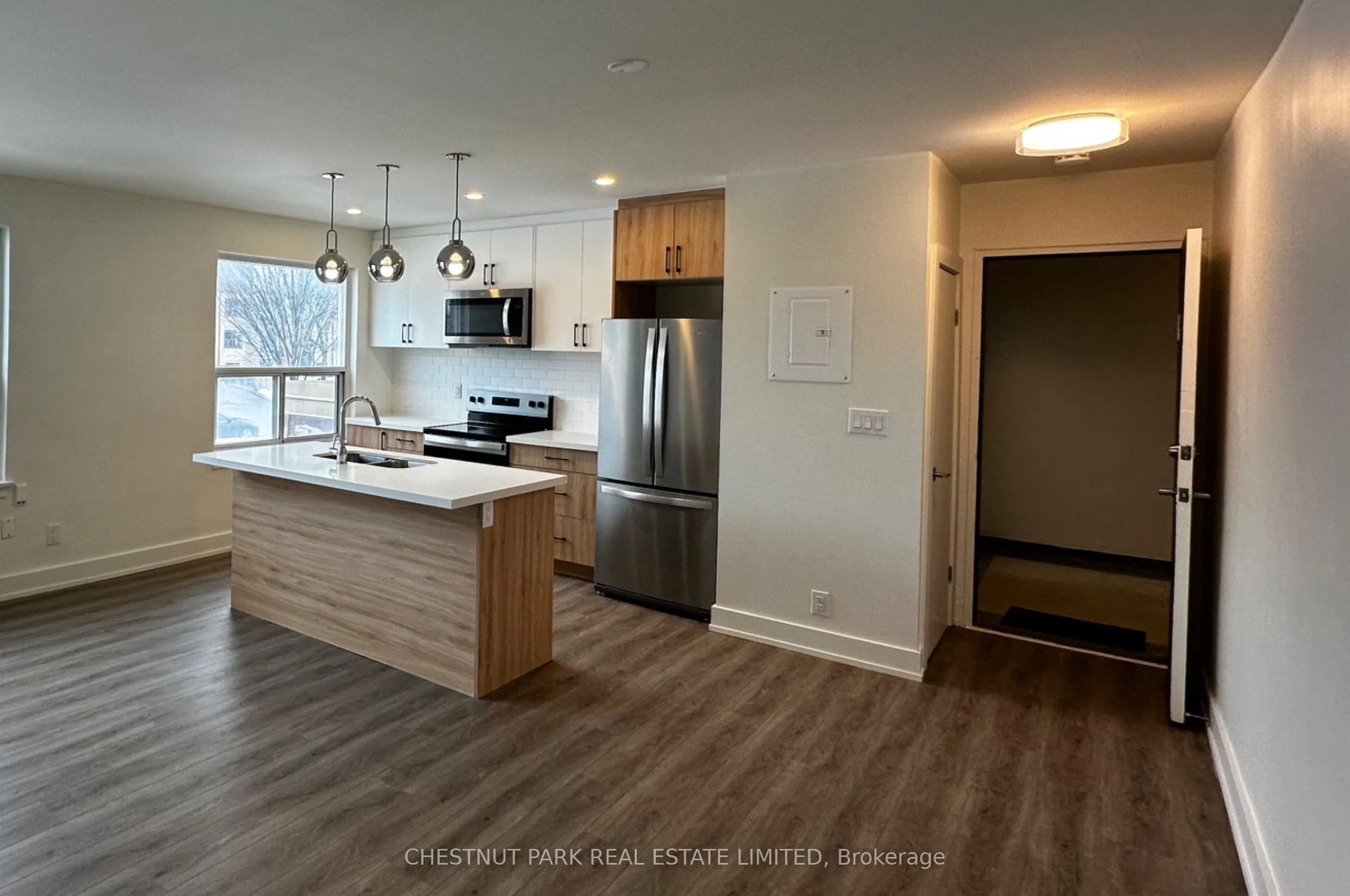 Multiplex For Lease | C13130774