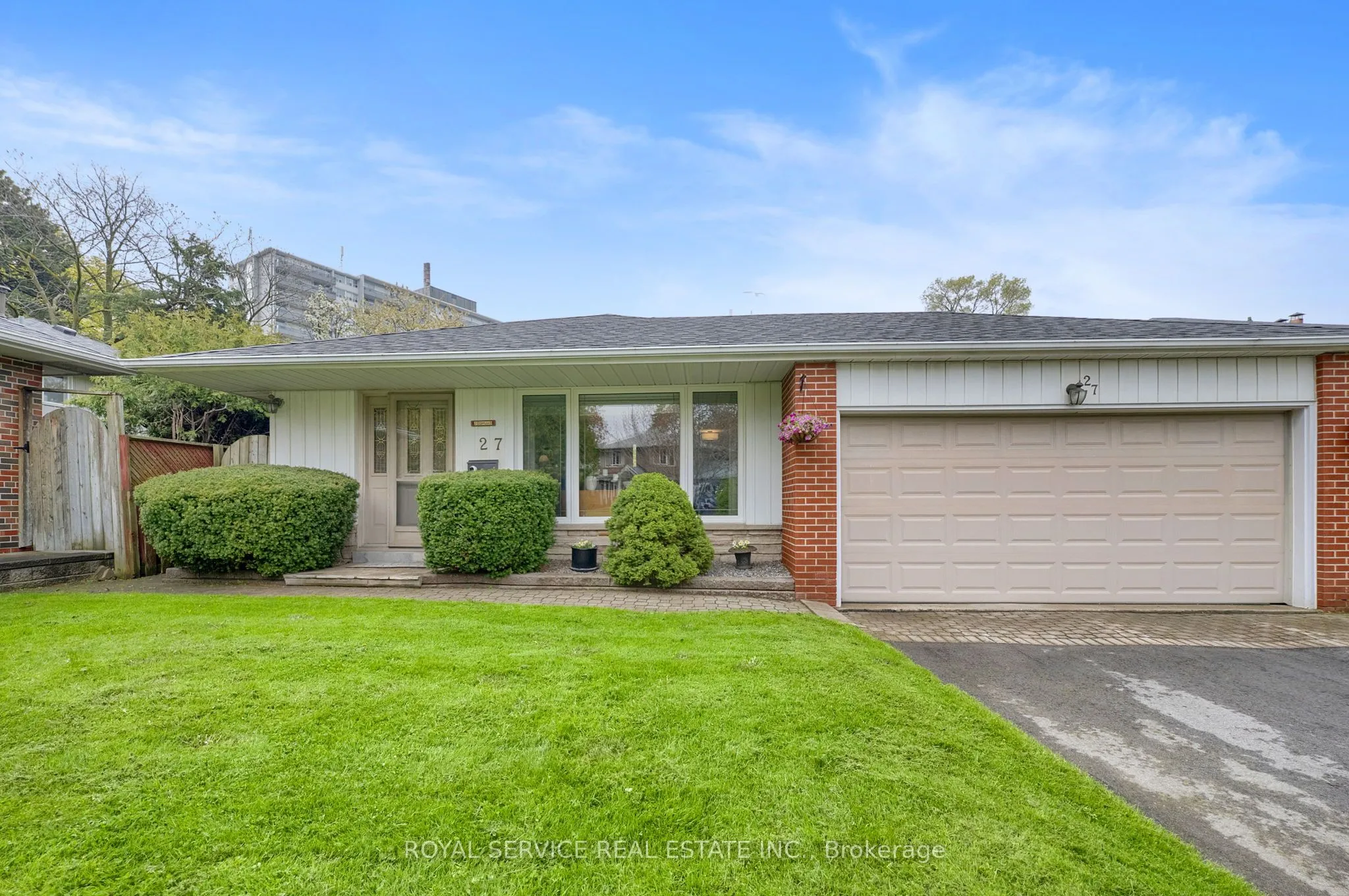 Detached Home For Sale | C13132352
