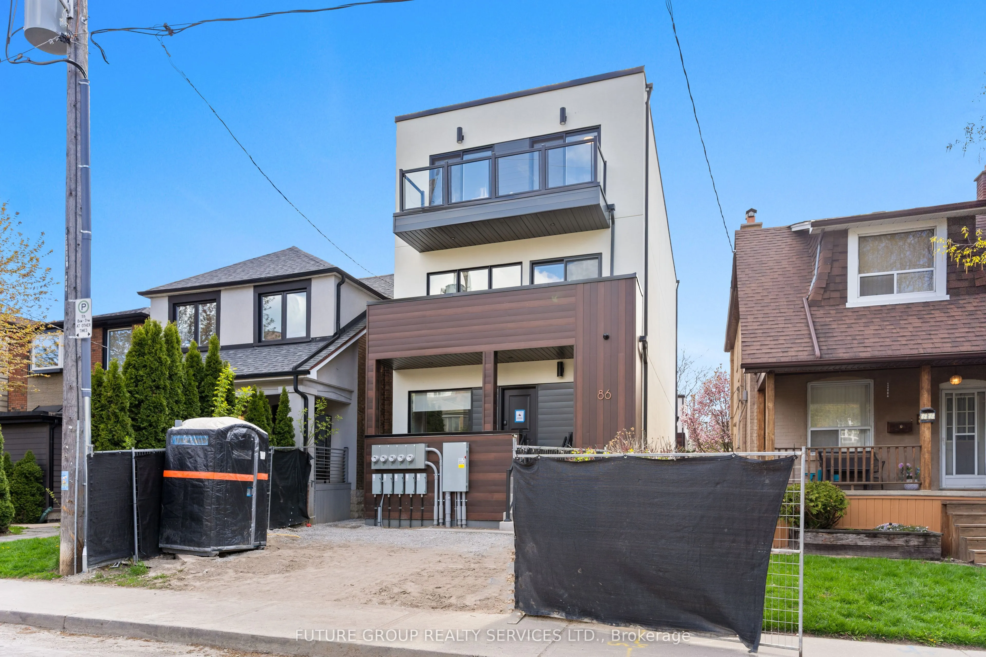 Detached Home For Lease | C13133014