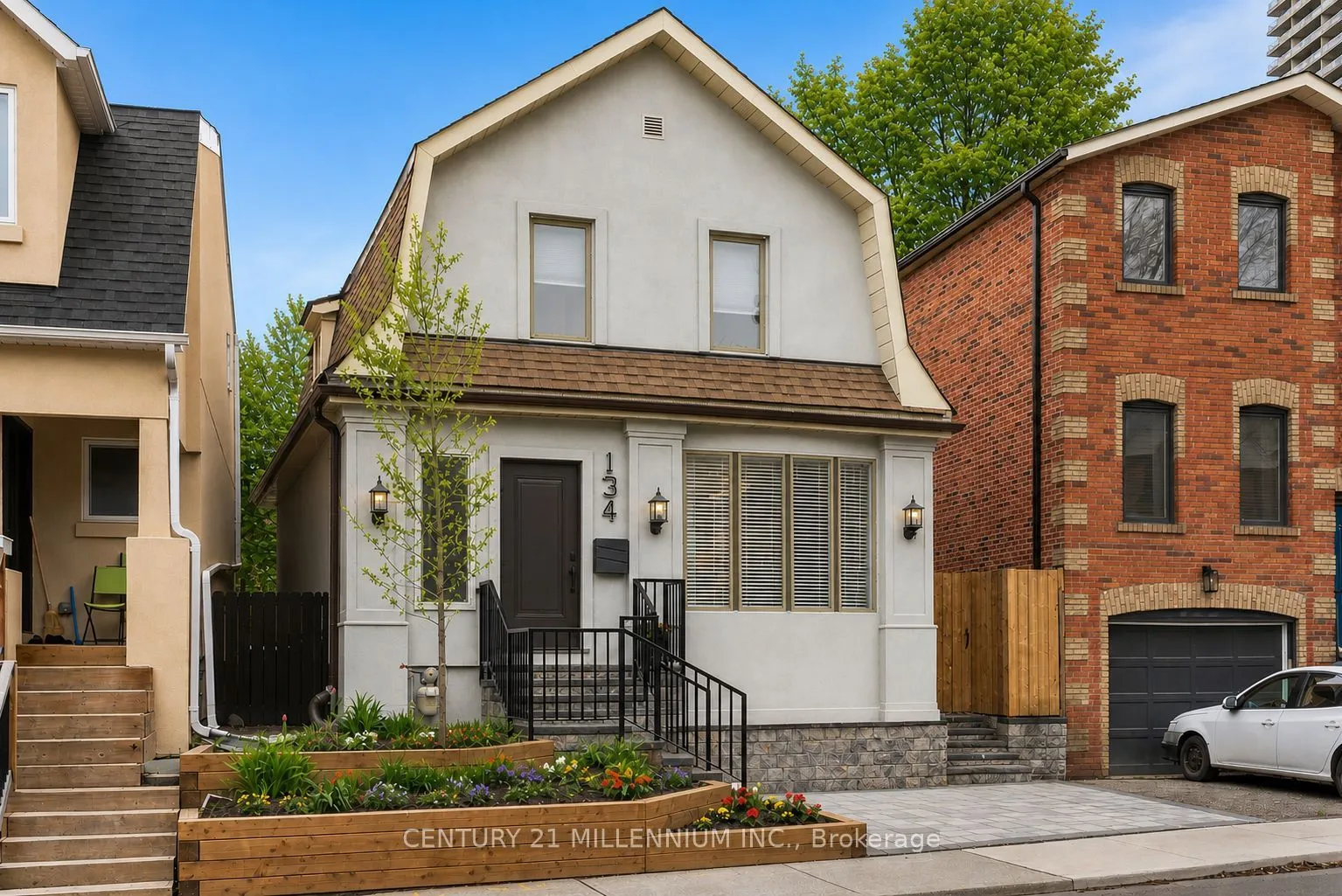 Detached Home For Sale | C13136802