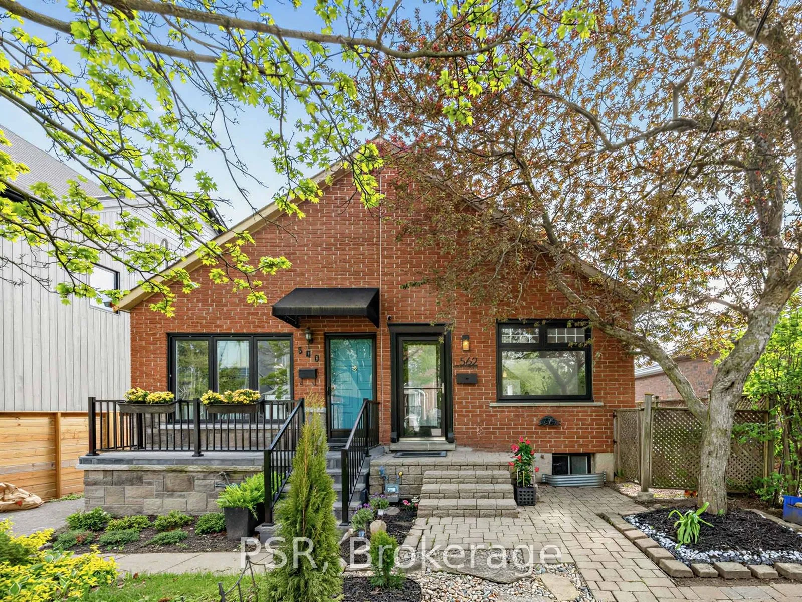 Semi-Detached Home For Sale | C13143948