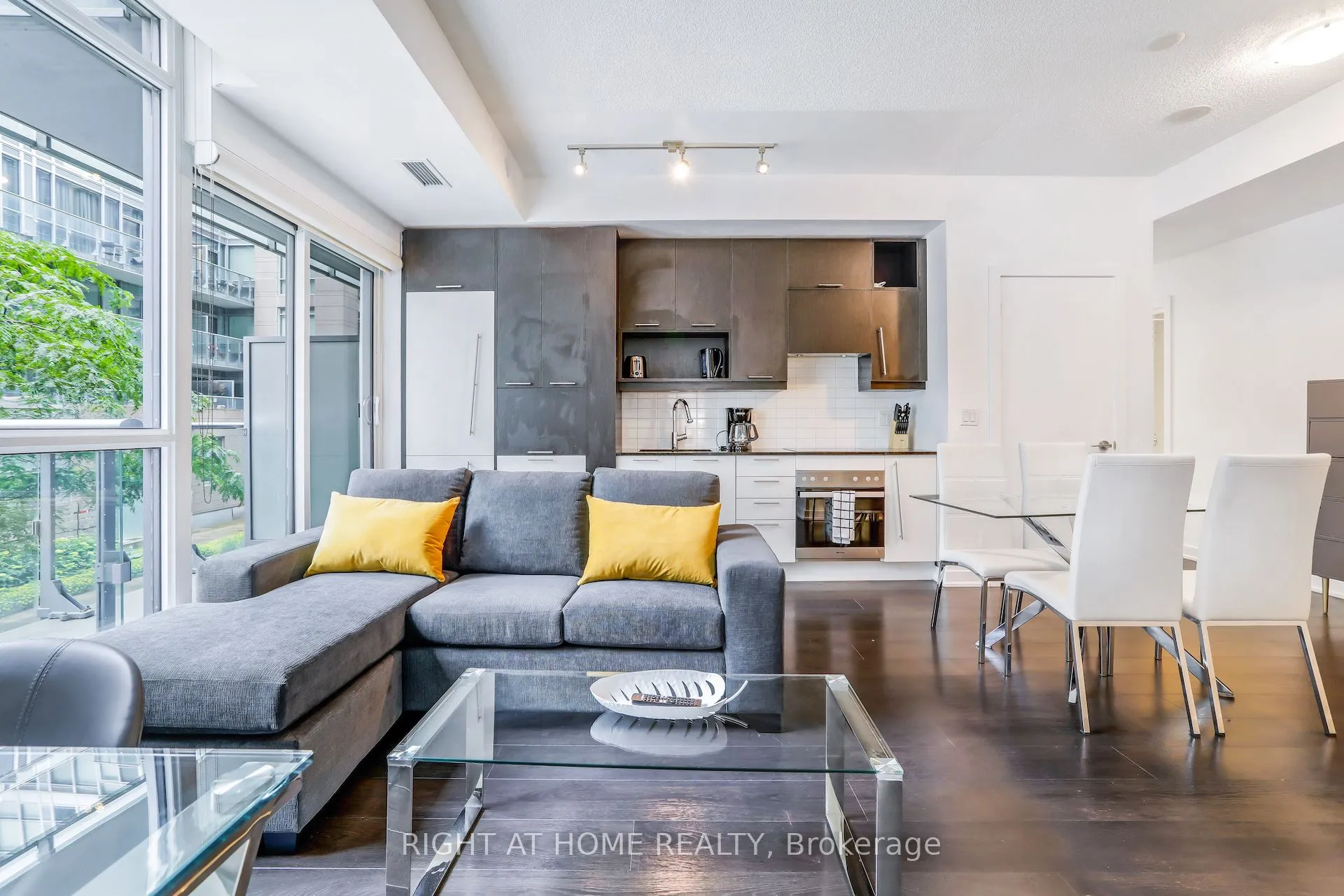 Property For Sale | C13151040