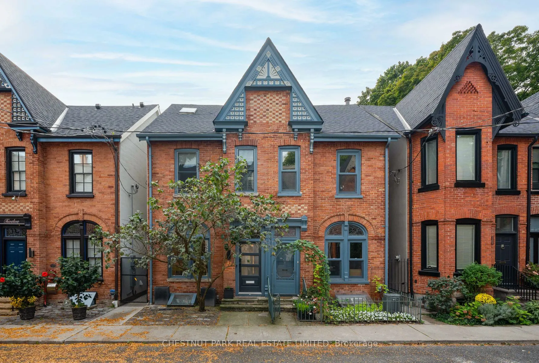 Semi-Detached Home For Sale | C13155558