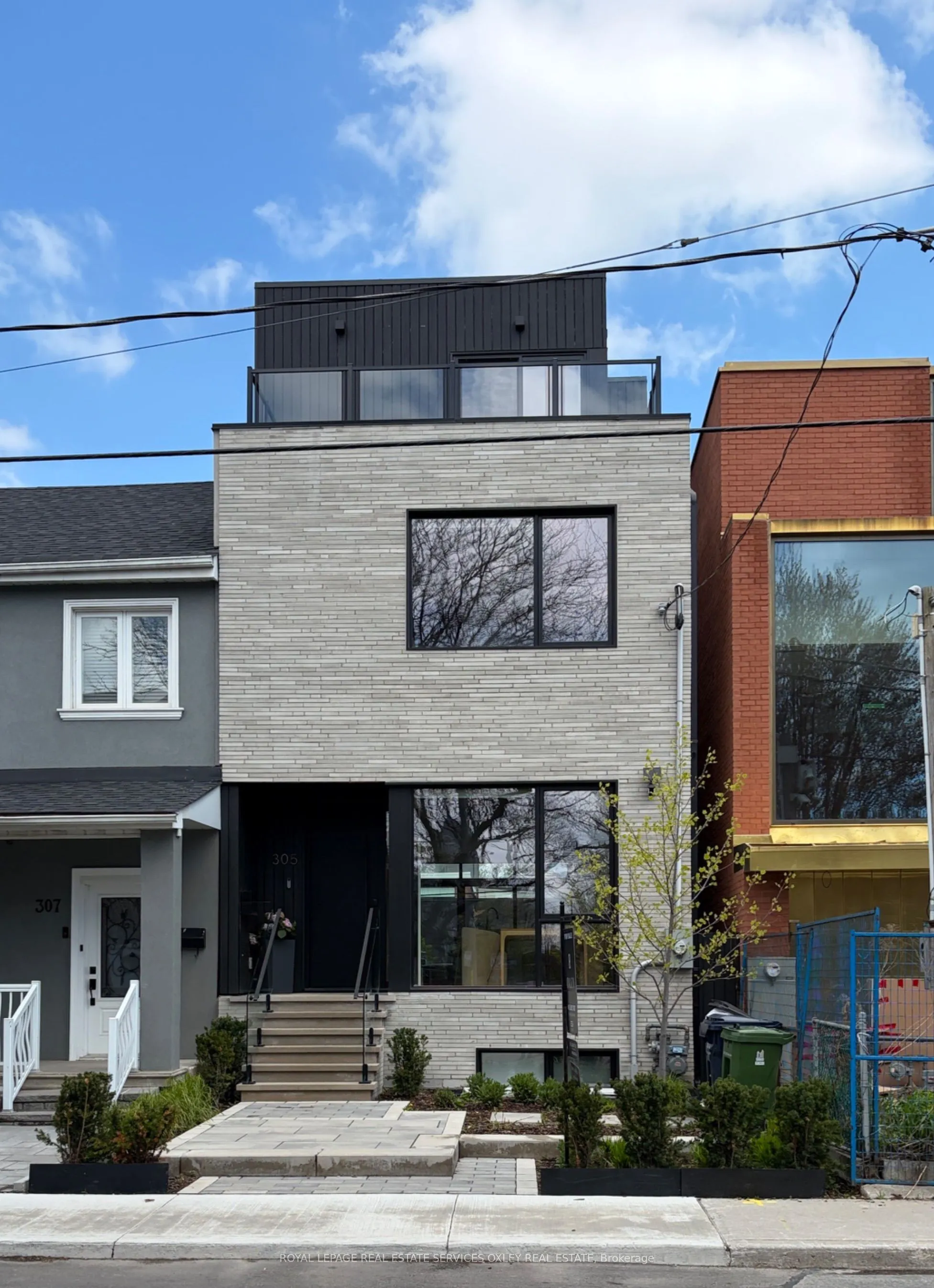 Semi-Detached Home For Sale | C13159410
