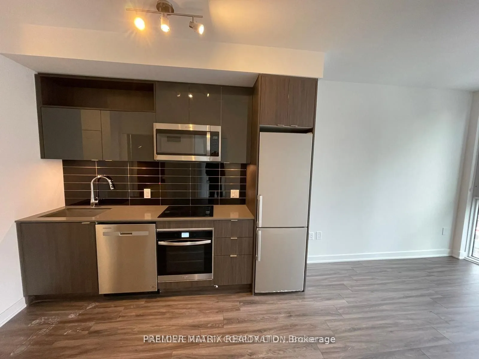 Property For Lease | C13163444