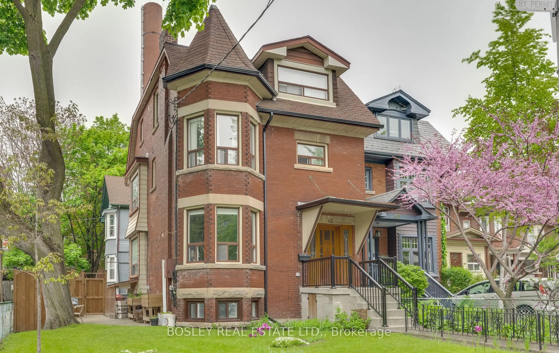 Triplex For Lease | C13164304