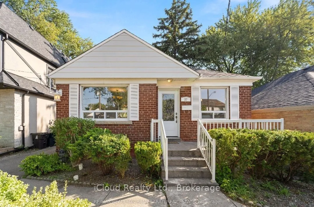 Detached Home For Lease | C13167998