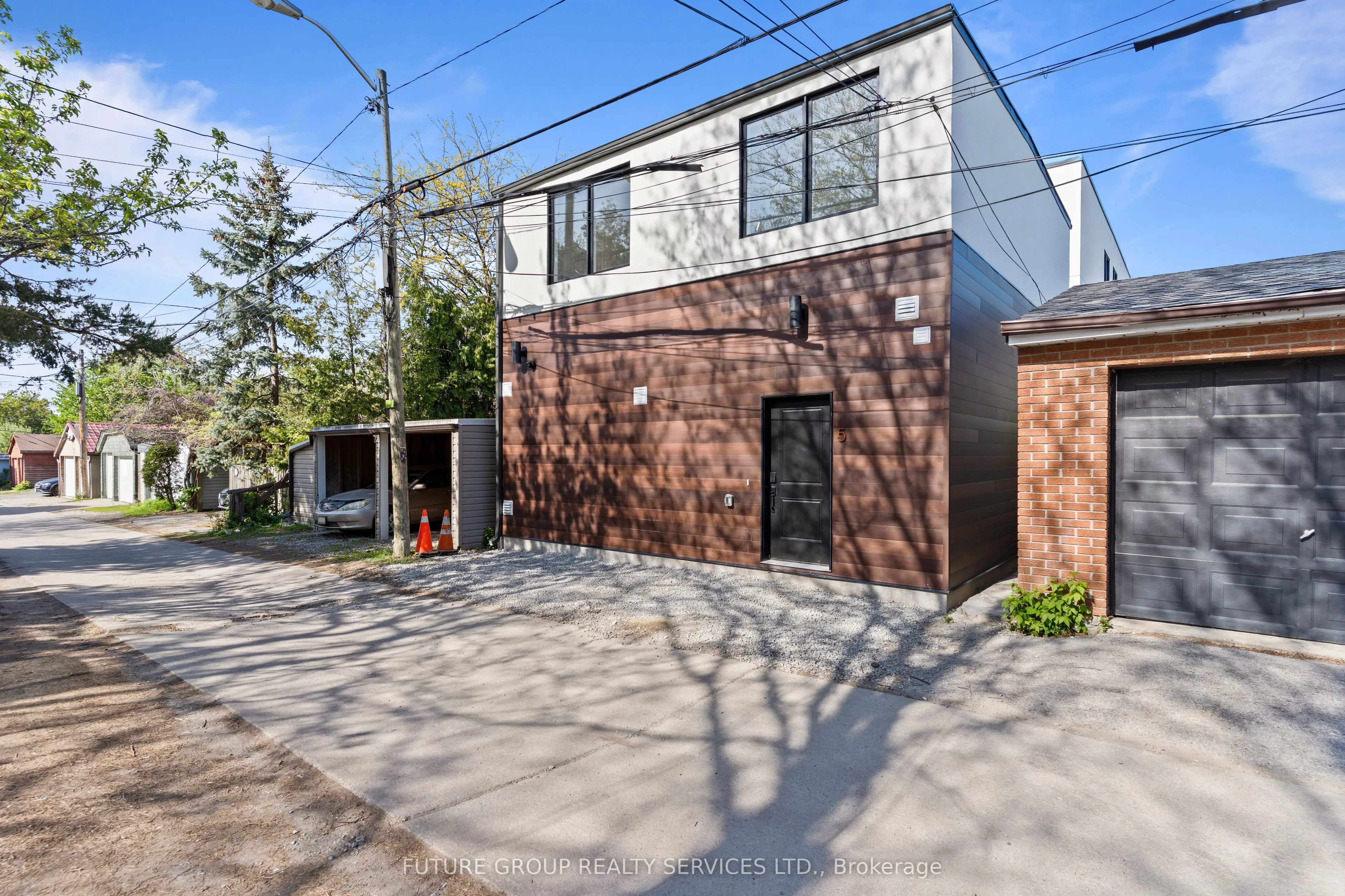 Detached Home For Lease | C13172032