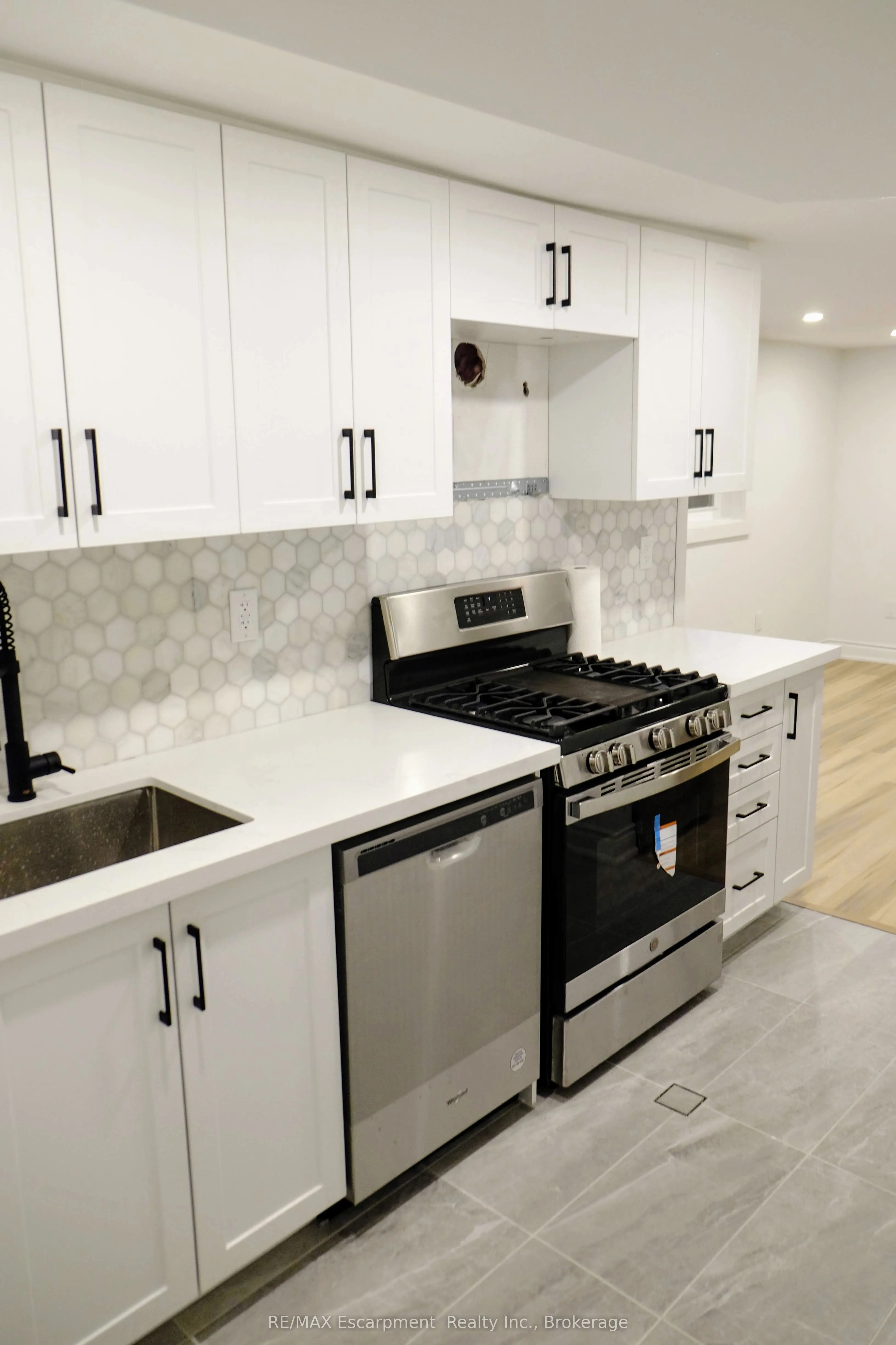 Property For Lease | C13172656