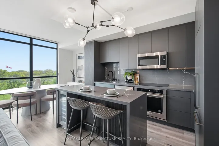 215 Fort York Boulevard 705, Toronto C01, ON M5V 4A1