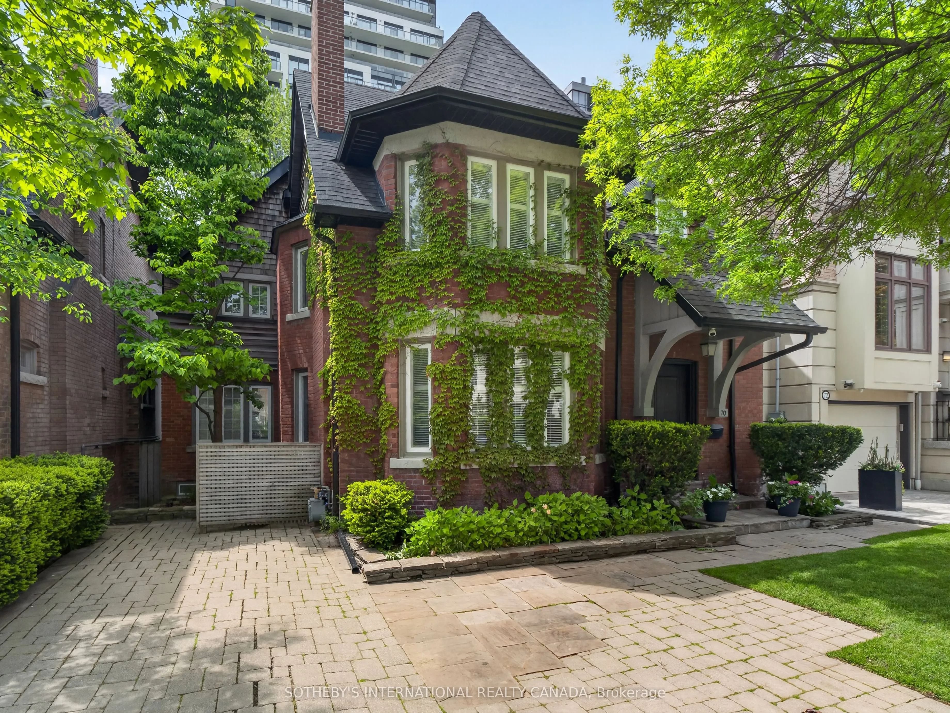 Detached Home For Sale | C13176712
